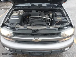 2005 Chevrolet TrailBlazer LT with VIN 1GNDT13S452319576, listed as a IAAI auction lot 41471422 with 266,346 mi miles. Bid and sale history available at carsss.com. Image 10.