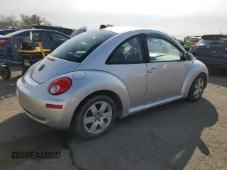 2007 Volkswagen New Beetle Coupe with VIN 3VWPG31C47M510263, listed as a Copart auction lot 47728275 with 142,248 mi miles and Salvage Title. Bid and sale history available at carsss.com. Image 3.