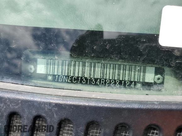 2004 Chevrolet Tahoe LS z VIN 1GNEC13T34R228124, wystawiony jako Copart lot #57317335 z przebiegiem 198 495 mil mil oraz Szkoda całkowita • Salvage title. Historia ofert i sprzedaży dostępna na DreamBid. Obrazek 13.