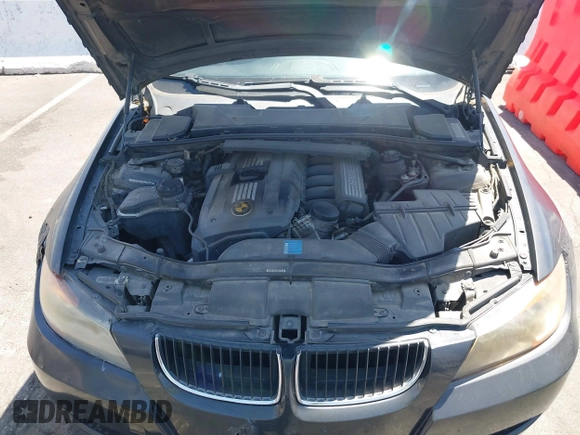 2007 BMW 3 Series 328i z VIN WBAVA335X7PV67150, wystawiony jako IAAI lot #42394401 z przebiegiem 278 351 mil mil oraz . Historia ofert i sprzedaży dostępna na DreamBid. Obrazek 10.