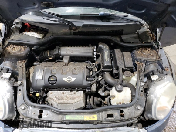 2011 MINI Clubman z VIN WMWZF3C51BTX81754, wystawiony jako Copart lot #64674524 z przebiegiem 109 083 mil mil oraz Szkoda całkowita • Salvage title. Historia ofert i sprzedaży dostępna na DreamBid. Obrazek 11.