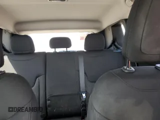 2017 Jeep Renegade Sport с VIN ZACCJBAB7HPE74460, выставлен на аукционе Copart как лот 50894815 с пробегом 187 482 миль миль и Списание • Salvage title. История ставок и продаж доступна на DreamBid. Изображение 10.