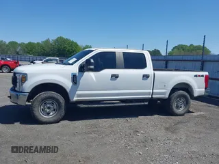 2018 Ford Super Duty F-250 SRW XL with VIN 1FT7W2B68JEC59785, listed as a IAAI auction lot 41975366 with 141,353 mi miles. Bid and sale history available at carsss.com. Image 14.