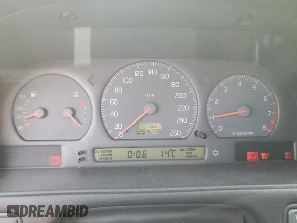 1998 Volvo V70 XC with VIN YV1LZ5642W2435930, listed as a Copart auction lot 52203545 with 254,226 mi miles and Salvage Title. Bid and sale history available at carsss.com. Image 9.