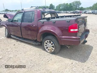 2007 Ford Explorer Sport Trac Limited z VIN 1FMEU53867UA07333, wystawiony jako IAAI lot #42560811 z przebiegiem 187 301 mil mil oraz . Historia ofert i sprzedaży dostępna na DreamBid. Obrazek 3.