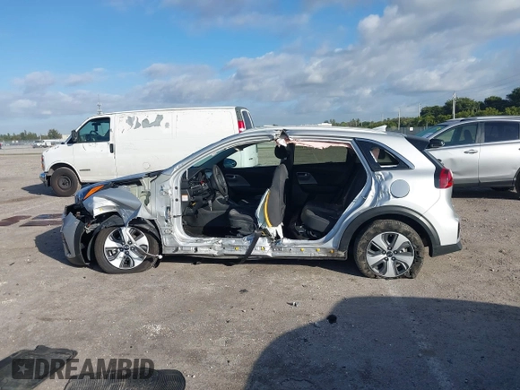 2021 Kia Niro LX with VIN KNDCB3LC4M5479000, listed as a IAAI auction lot 41257636 with 125,967 mi miles. Bid and sale history available at carsss.com. Image 15.