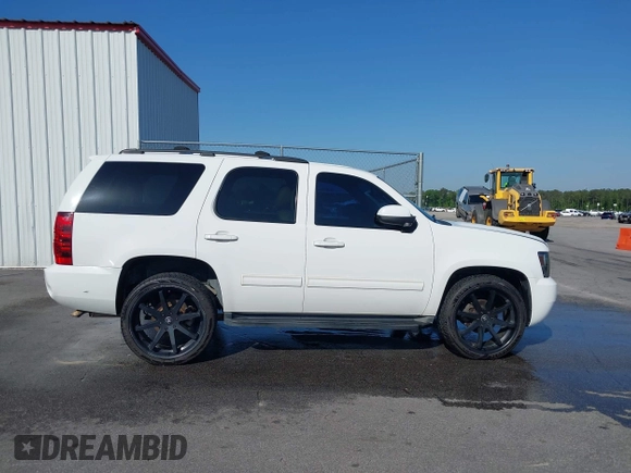 2012 Chevrolet Tahoe LT с VIN 1GNSCBE05CR132537, выставлен на аукционе IAAI как лот 42015649 с пробегом 212 296 миль миль и . История ставок и продаж доступна на DreamBid. Изображение 13.