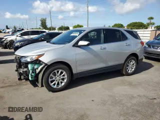 2020 Chevrolet Equinox LT z VIN 2GNAXJEV0L6259276, wystawiony jako Copart lot #61803455 z przebiegiem 132 061 mil mil oraz Czysty tytuł • Clean title. Historia ofert i sprzedaży dostępna na DreamBid. Obrazek 1.
