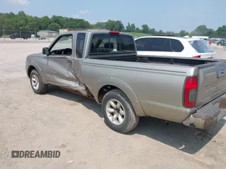 2001 Nissan Frontier XE z VIN 1N6DD26S41C353882, wystawiony jako IAAI lot #42440000 z przebiegiem 192 796 mil mil oraz . Historia ofert i sprzedaży dostępna na DreamBid. Obrazek 3.