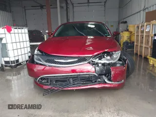 2015 Chrysler 200 Limited with VIN 1C3CCCAB7FN667315, listed as a IAAI auction lot 41256721 with 73,416 mi miles. Bid and sale history available at carsss.com. Image 6.