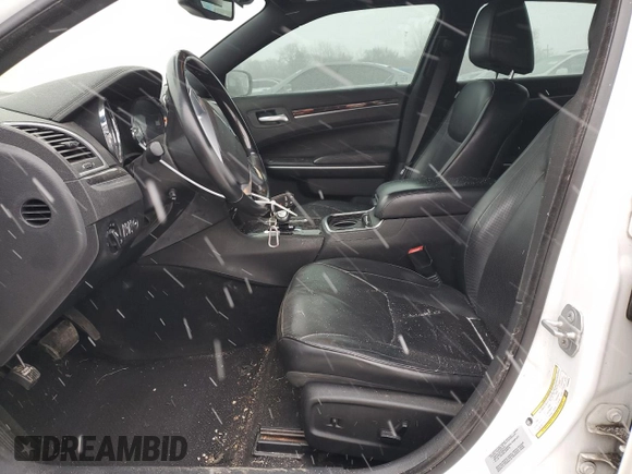 2014 Chrysler 300 with VIN 2C3CCAEGXEH358259, listed as a Copart auction lot 44725945 with 185,481 mi miles and Salvage Title. Bid and sale history available at carsss.com. Image 7.
