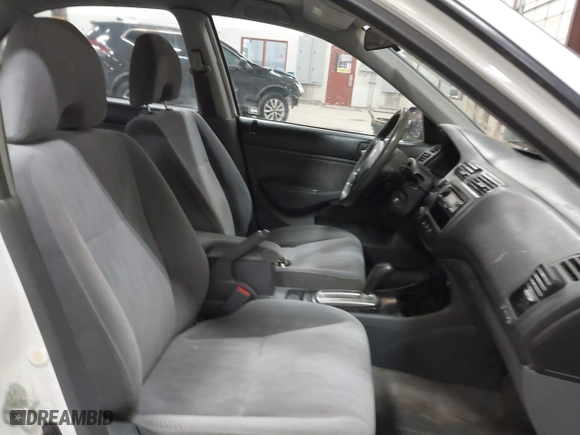 2003 Honda Civic LX with VIN 2HGES16573H598145, listed as a IAAI auction lot 41651885 with 254,523 mi miles. Bid and sale history available at carsss.com. Image 5.