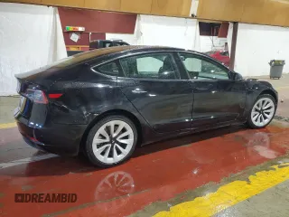 2023 Tesla Model 3 z VIN 5YJ3E1EA4PF451241, wystawiony jako Copart lot #61045835 z przebiegiem 69 738 mil mil oraz Czysty tytuł • Clean title. Historia ofert i sprzedaży dostępna na DreamBid. Obrazek 3.