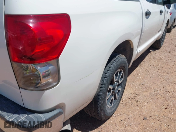 2007 Toyota Tundra SR5 with VIN 5TBEV541X7S468096, listed as a IAAI auction lot 42111698 with 1 mi miles. Bid and sale history available at carsss.com. Image 6.
