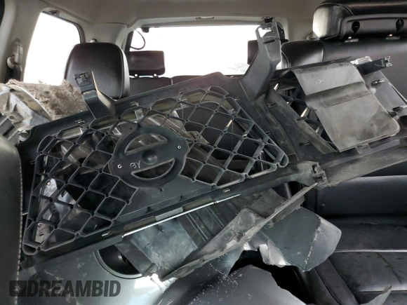 2015 Nissan Armada Platinum z VIN 5N1BA0NF6FN617932, wystawiony jako Copart lot #48202355 z przebiegiem 101 219 mil mil oraz Szkoda całkowita • Salvage title. Historia ofert i sprzedaży dostępna na DreamBid. Obrazek 10.