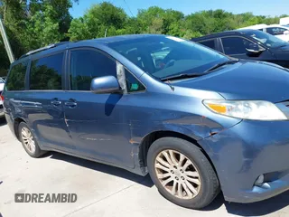 2014 Toyota Sienna XLE with VIN 5TDYK3DC5ES481399, listed as a IAAI auction lot 42085550 with 154,157 mi miles. Bid and sale history available at carsss.com. Image 13.