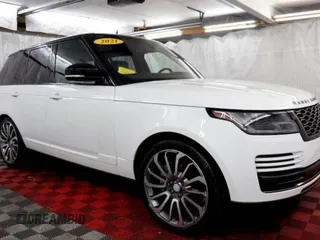 2021 Land Rover Range Rover z VIN SALGR2SU9MA433XXX, wystawiony jako Copart lot #48632695 z przebiegiem 53 436 mil mil oraz Czysty tytuł • Clean title. Historia ofert i sprzedaży dostępna na DreamBid. Obrazek 1.
