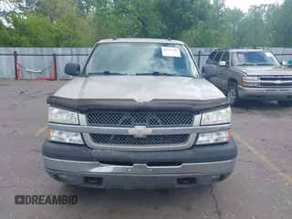 2005 Chevrolet Silverado 1500 Z71 with VIN 1GCEK19Z55Z212497, listed as a IAAI auction lot 42172303 with 322,246 mi miles and . Bid and sale history available at DreamBid. Image 12.