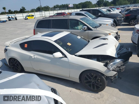 2013 Hyundai Genesis Coupe Premium z VIN KMHHT6KD4DU095556, wystawiony jako Copart lot #57264175 z przebiegiem 135 624 mil mil oraz Szkody całkowita. Historia ofert i sprzedaży dostępna na DreamBid. Obrazek 4.