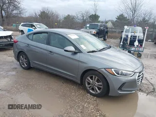 2018 Hyundai Elantra SEL z VIN KMHD84LFXJU537630, wystawiony jako IAAI lot #40901560 z przebiegiem 42 906 mil mil oraz . Historia ofert i sprzedaży dostępna na DreamBid. Obrazek 1.