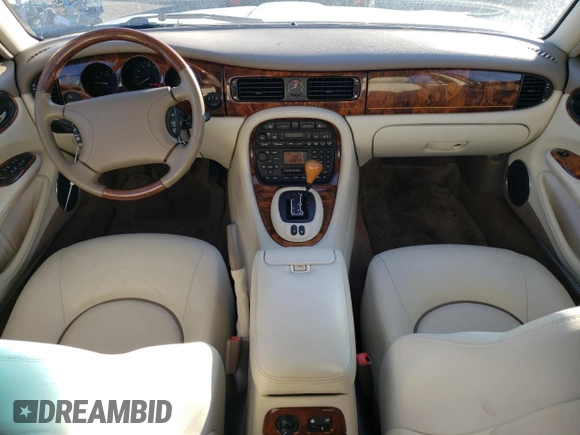 2000 Jaguar XJ Vanden Plas with VIN SAJDA24C7YLF17289, listed as a Copart auction lot 81923924 with 42,689 mi miles and Clean title. Bid and sale history available at DreamBid. Image 8.