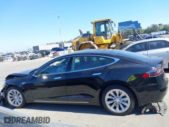 2016 Tesla Model S 70 with VIN 5YJSA1E1XGF148732, listed as a IAAI auction lot 42654257 with Not provided miles and . Bid and sale history available at DreamBid. Image 13.