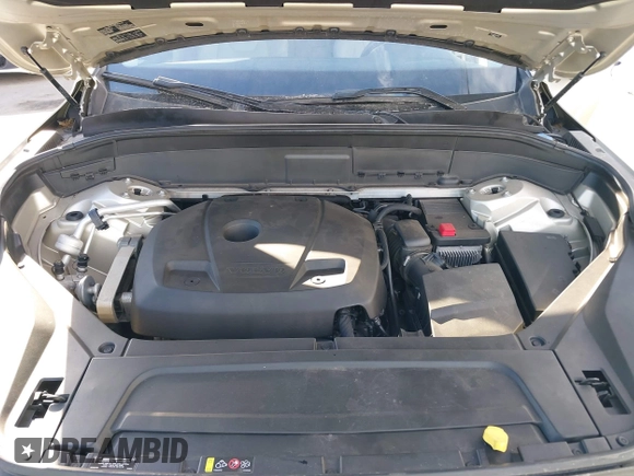 2016 Volvo XC90 T6 Momentum with VIN YV4A22PK5G1071505, listed as a IAAI auction lot 41702501 with 154,679 mi miles. Bid and sale history available at carsss.com. Image 10.