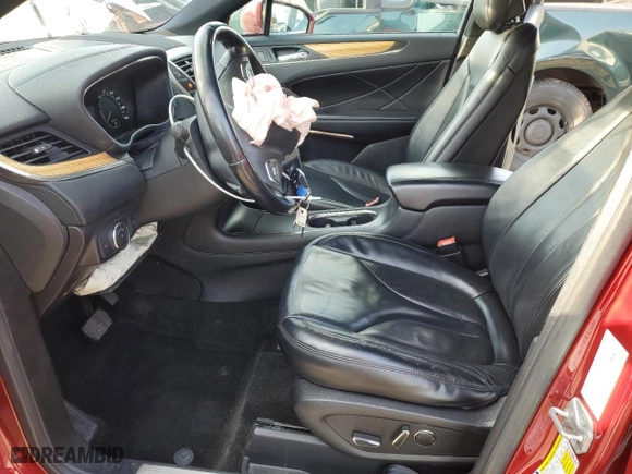 2016 Lincoln MKC Select with VIN 5LMCJ2D98GUJ28108, listed as a Copart auction lot 41863405 with 131,871 mi miles and Salvage Title. Bid and sale history available at carsss.com. Image 7.