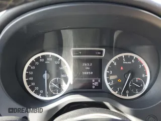 2019 Infiniti QX30 Luxe z VIN SJKCH5CR2KA011265, wystawiony jako Copart lot #54603635 z przebiegiem 38 859 mil mil oraz Szkody całkowita. Historia ofert i sprzedaży dostępna na DreamBid. Obrazek 9.