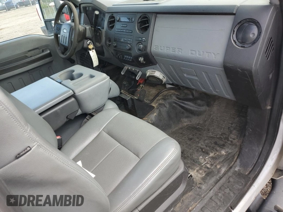 2014 Ford F-250 XL with VIN 1FTBF2B63EEA34982, listed as a Copart auction lot 68757294 with 81,438 mi miles and Clean title. Bid and sale history available at DreamBid. Image 8.