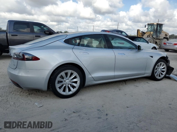 2018 Tesla Model S 75D with VIN 5YJSA1E28JF262521, listed as a Copart auction lot 43563035 with 48,377 mi miles and Salvage Title. Bid and sale history available at DreamBid. Image 3.