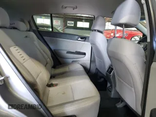 2018 Kia Sportage LX z VIN KNDPMCAC5J7426921, wystawiony jako Copart lot #57848805 z przebiegiem 128 089 mil mil oraz Czysty tytuł • Clean title. Historia ofert i sprzedaży dostępna na DreamBid. Obrazek 11.