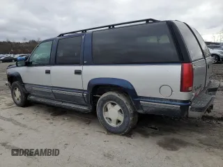 1997 GMC Suburban z VIN 1GKFK16R3VJ761305, wystawiony jako Copart lot #85785574 z przebiegiem 269 721 mil mil oraz Szkoda całkowita • Salvage title. Historia ofert i sprzedaży dostępna na DreamBid. Obrazek 2.