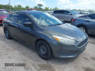 2016 Ford Focus S with VIN 1FADP3E26GL397348, listed as a IAAI auction lot 41952355 with 187,263 mi miles and . Bid and sale history available at carsss.com. Image 1.