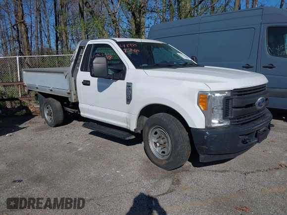 2017 Ford Super Duty F-250 SRW XL with VIN 1FDBF2A64HEC99847, listed as a IAAI auction lot 41982748 with 88,368 mi miles. Bid and sale history available at carsss.com. Image 1.