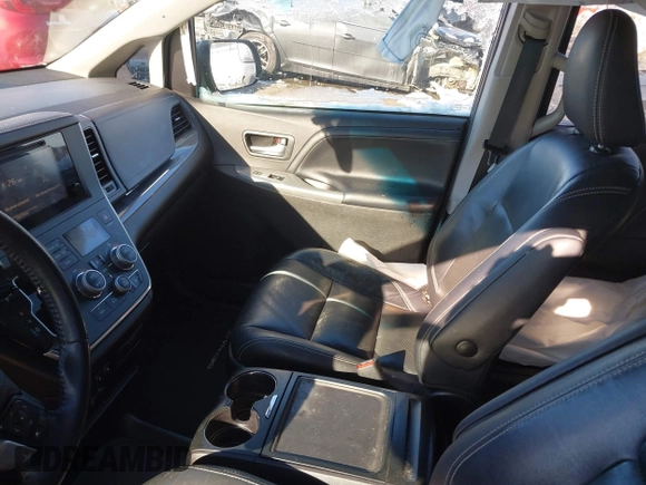 2017 Toyota Sienna SE with VIN 5TDXZ3DC0HS820274, listed as a IAAI auction lot 41272478 with 153,298 mi miles and . Bid and sale history available at DreamBid. Image 5.