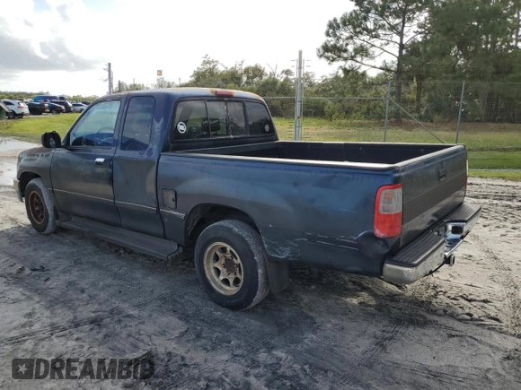 1997 Toyota T100 DX z VIN JT4TN12D3V0036552, wystawiony jako Copart lot #77829724 z przebiegiem 230 069 mil mil oraz Czysty tytuł • Clean title. Historia ofert i sprzedaży dostępna na DreamBid. Obrazek 2.