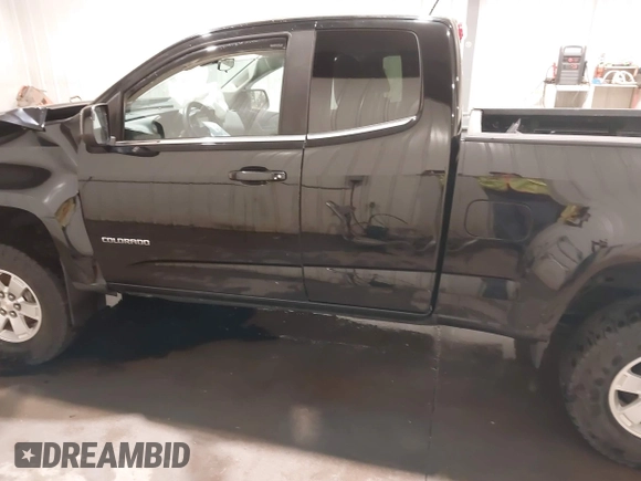 2019 Chevrolet Colorado 4WD Work Truck z VIN 1GCHTBENXK1192664, wystawiony jako IAAI lot #41883583 z przebiegiem 132 753 mil mil oraz . Historia ofert i sprzedaży dostępna na DreamBid. Obrazek 15.