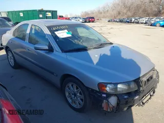 2004 Volvo S60 with VIN YV1RS59V942385429, listed as a IAAI auction lot 41659823 with 187,327 mi miles. Bid and sale history available at carsss.com. Image 1.
