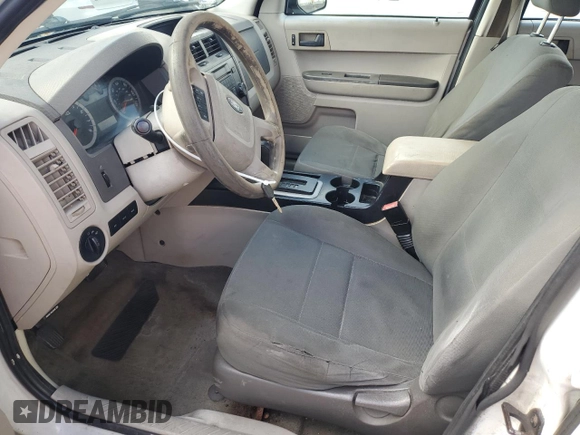 2011 Ford Escape XLS with VIN 1FMCU9C71BKC08406, listed as a Copart auction lot 61359975 with 182,954 mi miles and Salvage title. Bid and sale history available at DreamBid. Image 7.
