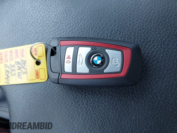 2013 BMW 3 Series 335i z VIN WBA3A9C56DF475450, wystawiony jako IAAI lot #42469522 z przebiegiem Nie podano mil oraz . Historia ofert i sprzedaży dostępna na DreamBid. Obrazek 11.