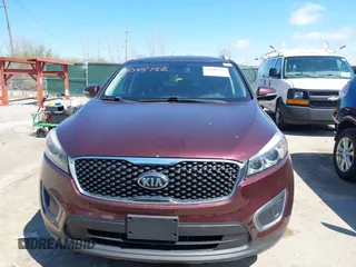2017 Kia Sorento LX with VIN 5XYPG4A34HG192880, listed as a IAAI auction lot 42045752 with 150,772 mi miles. Bid and sale history available at carsss.com. Image 11.