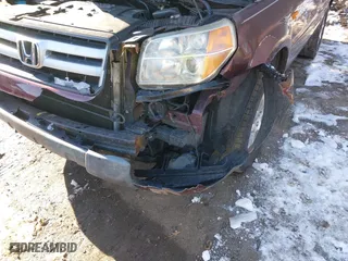2007 Honda Pilot EX-L with VIN 5FNYF18757B021138, listed as a IAAI auction lot 41246585 with 179,974 mi miles. Bid and sale history available at carsss.com. Image 6.