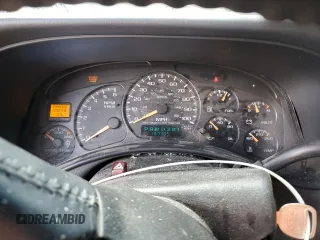 2002 Chevrolet Suburban LT z VIN 3GNGK26G82G294276, wystawiony jako Copart lot #56399015 z przebiegiem 187 305 mil mil oraz Nie do naprawy • Non repairable. Historia ofert i sprzedaży dostępna na DreamBid. Obrazek 9.