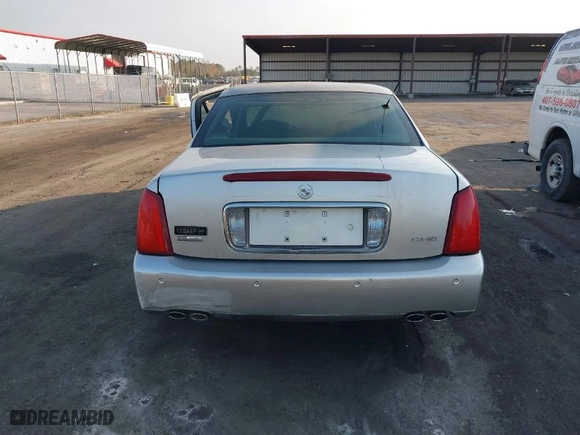 2004 Cadillac DeVille DHS with VIN 1G6KE54Y44U214112, listed as a IAAI auction lot 41563736 with 1 mi miles. Bid and sale history available at carsss.com. Image 15.