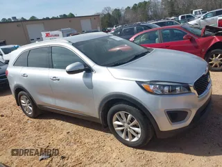 2018 Kia Sorento LX z VIN 5XYPG4A33JG417196, wystawiony jako IAAI lot #41816375 z przebiegiem 115 852 mil mil oraz . Historia ofert i sprzedaży dostępna na DreamBid. Obrazek 13.