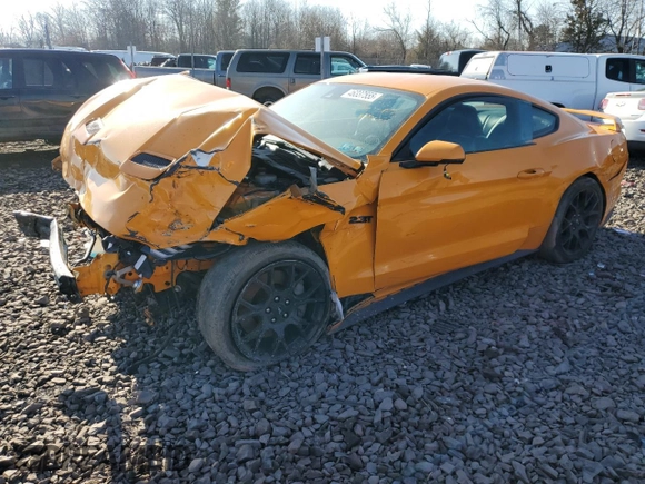 2019 Ford Mustang EcoBoost z VIN 1FA6P8TH8K5124714, wystawiony jako Copart lot #62078705 z przebiegiem 41 242 mil mil oraz Szkoda całkowita • Salvage title. Historia ofert i sprzedaży dostępna na DreamBid. Obrazek 1.