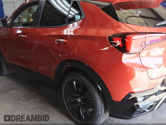 2024 Buick Encore GX Sport Touring z VIN KL4AMDSL8RB032942, wystawiony jako IAAI lot #42639028 z przebiegiem 376 mil mil oraz . Historia ofert i sprzedaży dostępna na DreamBid. Obrazek 3.