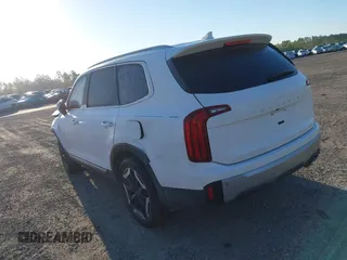 2023 Kia Telluride S with VIN 5XYP64GC8PG327724, listed as a IAAI auction lot 41839462 with 26,891 mi miles and . Bid and sale history available at carsss.com. Image 3.
