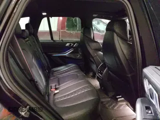 2021 BMW X5 M z VIN 5YMJU0C07M9E05109, wystawiony jako Copart lot #86393584 z przebiegiem 47 274 mil mil oraz Szkoda całkowita • Salvage title. Historia ofert i sprzedaży dostępna na DreamBid. Obrazek 11.